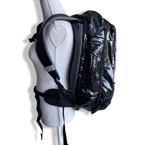 Black Women\'s Backpack - Sleek Everyday Travel Backpack main image 13